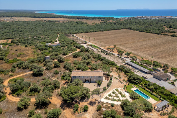 New-build finca with guest house near Sa Rapita, close to Es Trenc beach image 5