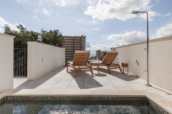 New sea view penthouse with Italian flair and state-of-the-art technology