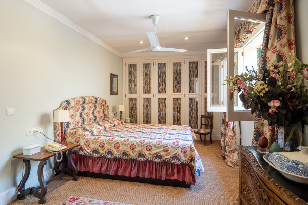 Historic city palace from the 19th century in the old town of Palma image 10