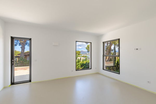 Completely renovated villa with holiday rental licence in Santa Ponsa image 7