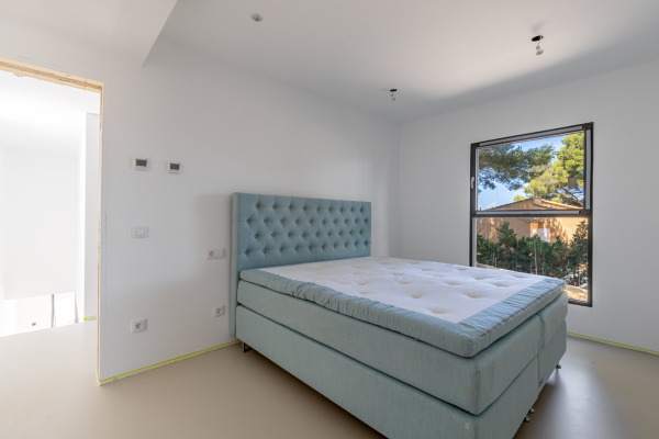 Completely renovated villa with holiday rental licence in Santa Ponsa image 9