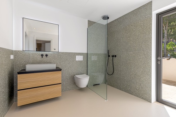 Completely renovated villa with holiday rental licence in Santa Ponsa image 9