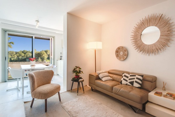 Modern, furnished apartment in a small residential complex in Cala Mayor image 3