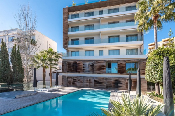 Modern, furnished apartment in a small residential complex in Cala Mayor image 8