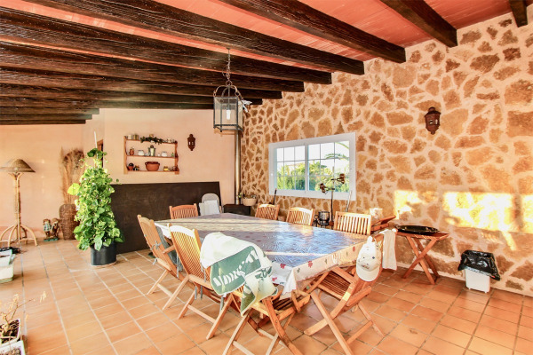 Spacious sea view villa with pool house and vacation rental license image 11