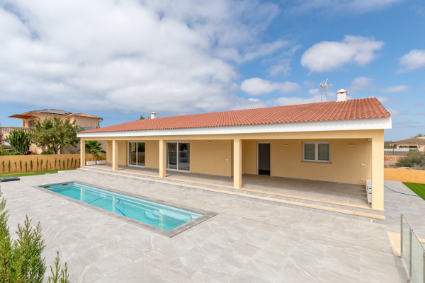 Modern new build villa with pool in Sa Rapita image 2