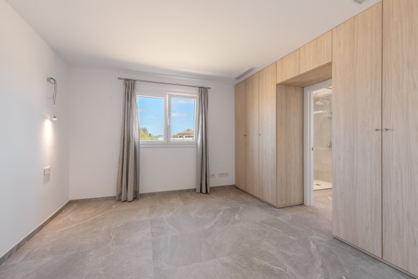 Modern new build villa with pool in Sa Rapita image 8