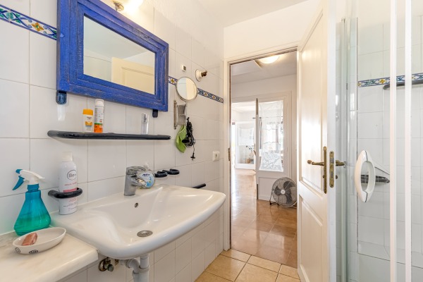 Mediterranean villa with south-west orientation directly by the sea image 10