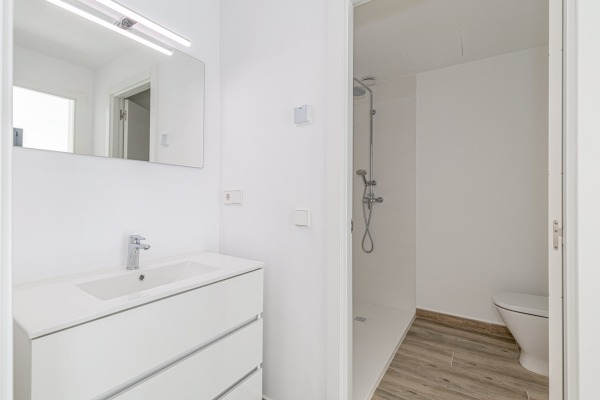 Modern new-build house with sea views in a prime location in Portixol image 9