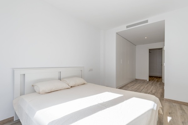 Modern new-build house with sea views in a prime location in Portixol image 10