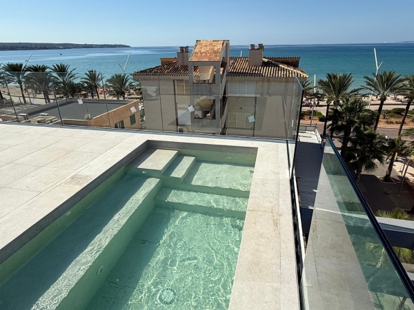 New penthouse with private pool in central beach location on Playa de Palma