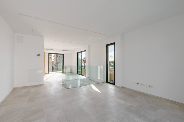 New penthouse with private pool in central beach location on Playa de Palma image 7