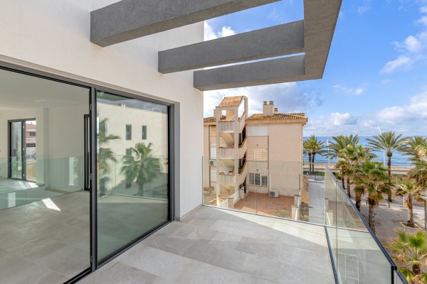 New penthouse with private pool in central beach location on Playa de Palma image 11
