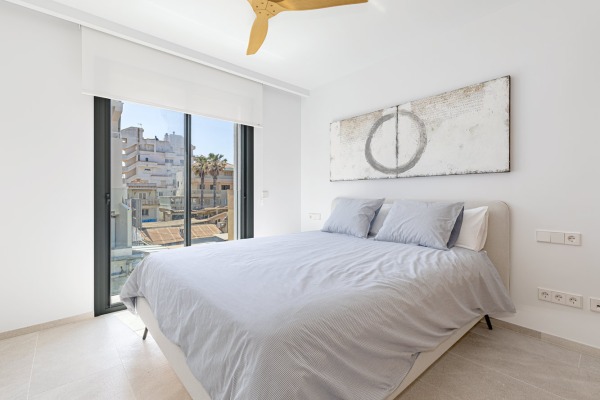 New penthouse with private pool in central beach location on Playa de Palma image 9