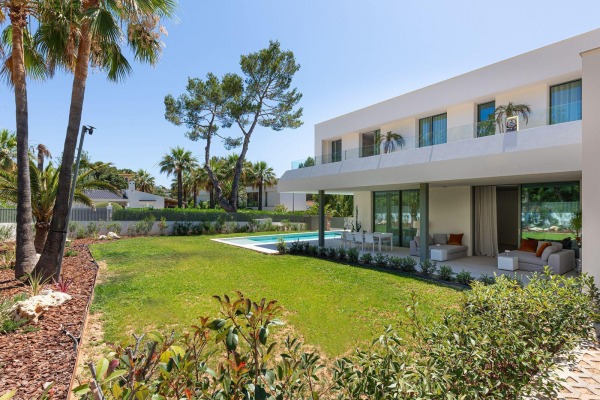Modern, luxury new-build villa in a sought-after location in Santa Ponsa