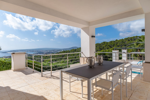 Exclusive new build villa in a fantastic location in Costa d'en Blanes image 3