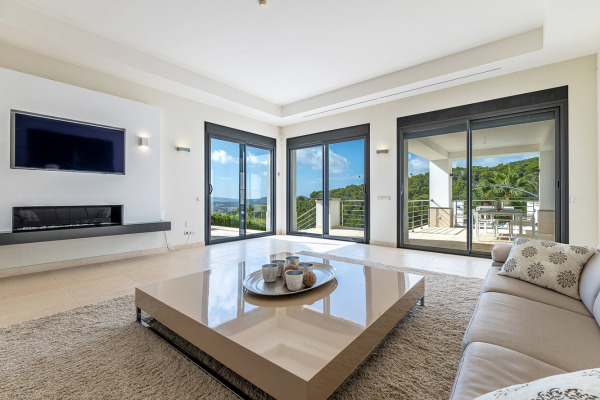 Exclusive new build villa in a fantastic location in Costa d'en Blanes image 4
