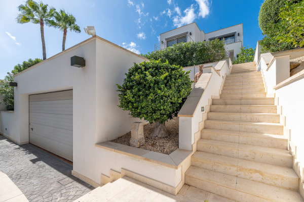 Exclusive new build villa in a fantastic location in Costa d'en Blanes image 11