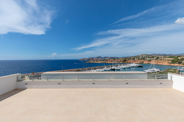 Exclusive new seafront luxury villa above Port Adriano image 11