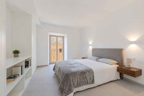 High-quality renovated townhouse with pool in the heart of Santanyí image 8