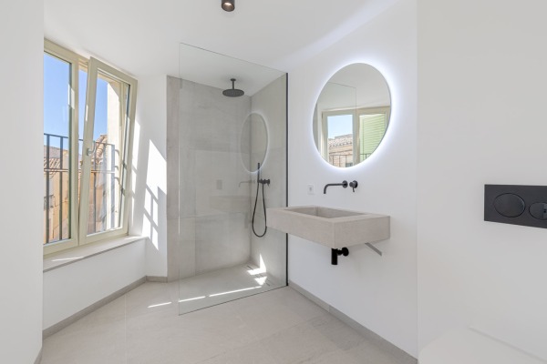 High-quality renovated townhouse with pool in the heart of Santanyí image 9
