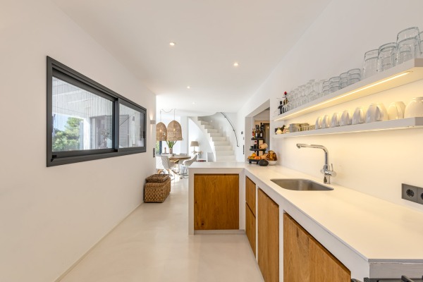 Semi-detached house with holiday rental license and partial sea views image 6