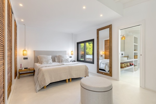 Semi-detached house with holiday rental license and partial sea views image 10