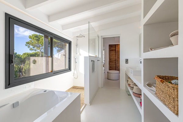 Semi-detached house with holiday rental license and partial sea views image 11