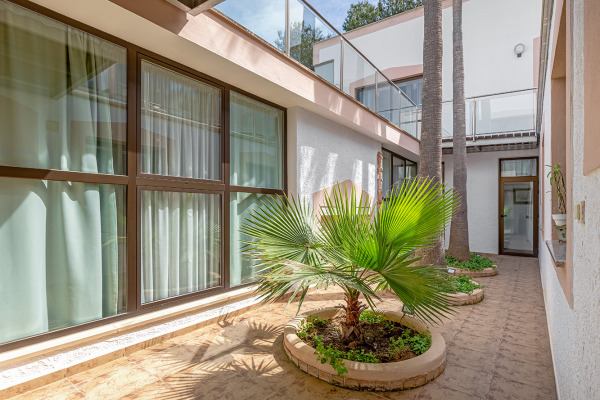 Exceptional villa with beautiful panoramic views in Santa Ponsa image 11