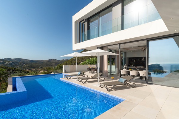 Luxurious new-build villa with incomparable views over Cala Llamp image 2