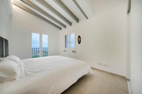 Modernised mediterranean villa in an exclusive residential area in Son Vida image 11