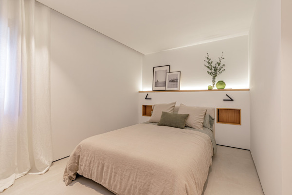 Modern, completely renovated frontline apartment in Portixol image 9