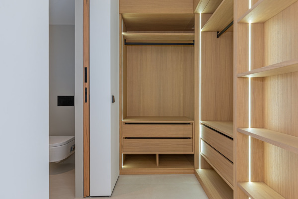 Modern, completely renovated frontline apartment in Portixol image 10