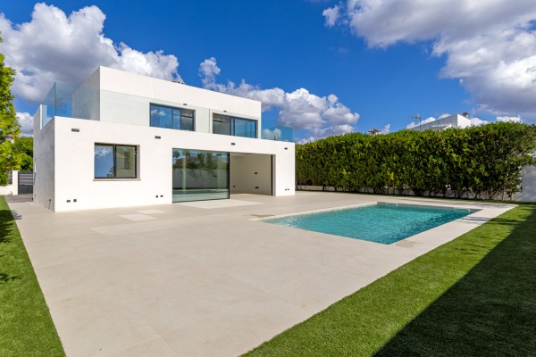 New, modern villa for sale in Bahia Grande - first occupancy image 2