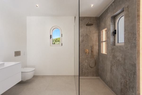 Modern renovated villa close to the Santa Ponsa golf courses image 9