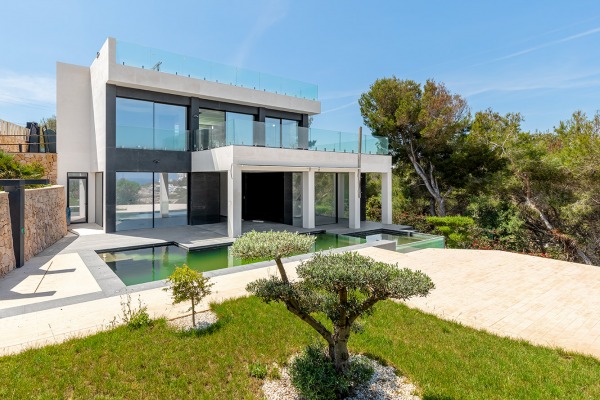 Modern new-build beach house right by the sea above Cala Domingos image 3
