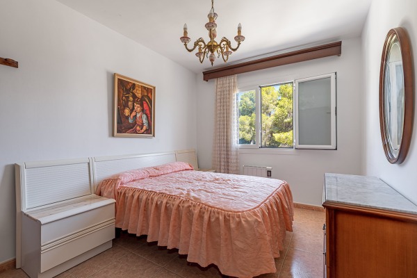 Mediterranean-style villa for renovation in Santa Ponsa image 8