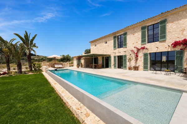 Luxurious new build finca with vineyard and guest apartment in Montuiri image 10