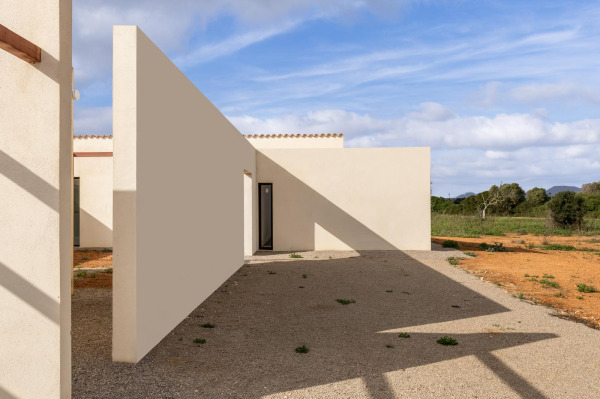 New Finca in a beautiful location between Campos and the coast image 3