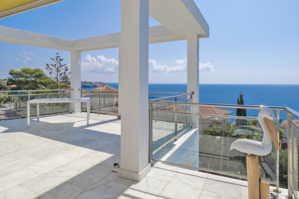 Modern penthouse with stunning sea views in Cala Pi image 2