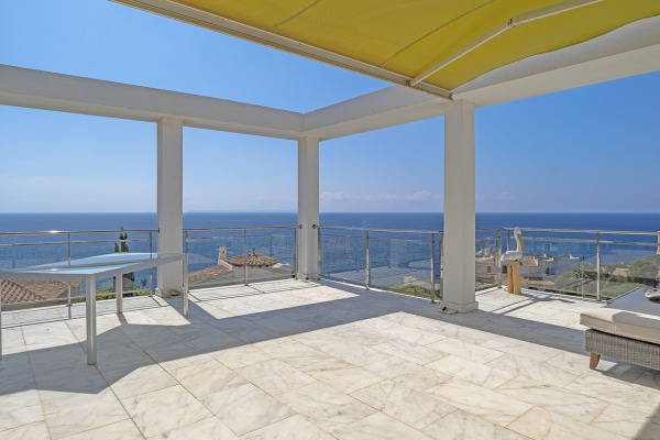 Modern penthouse with stunning sea views in Cala Pi image 3