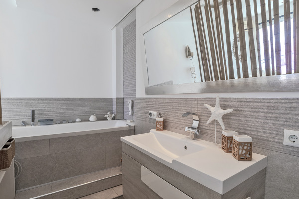 Modern penthouse with stunning sea views in Cala Pi image 10