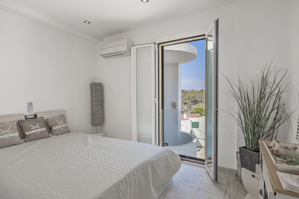 Modern penthouse with stunning sea views in Cala Pi image 11
