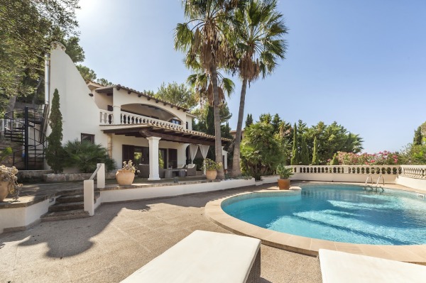 Mediterranean villa with pool in a quiet location in Santa Ponsa