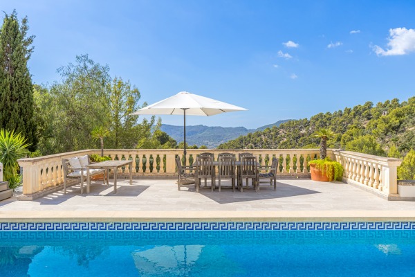 Mediterranean villa with stunning panoramic views and plenty of privacy image 3