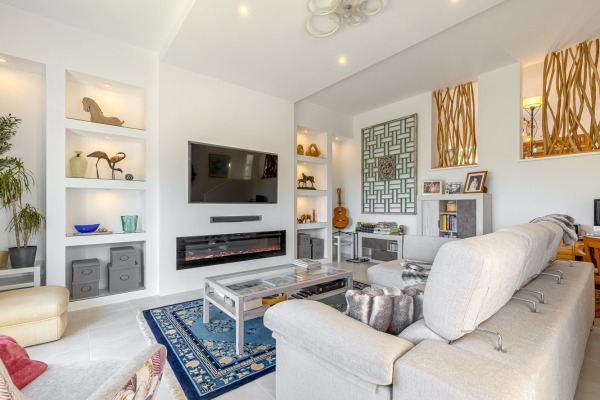 Mediterranean villa with stunning panoramic views and plenty of privacy image 7