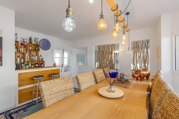 Mediterranean villa with stunning panoramic views and plenty of privacy image 8