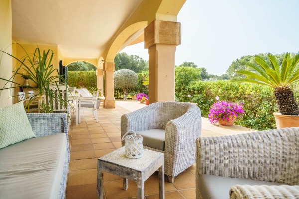Elegant garden apartment in the Forat 19 complex on the Gulf of Santa Ponsa