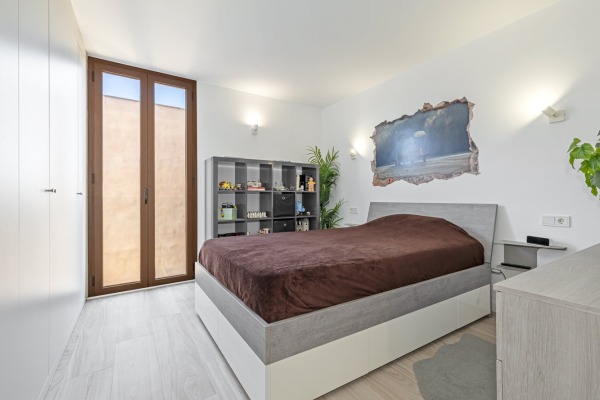 Modern town terraced house with private pool in Sa Cabaneta near Palma image 6