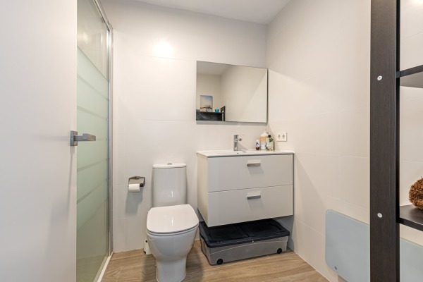 Modern town terraced house with private pool in Sa Cabaneta near Palma image 9